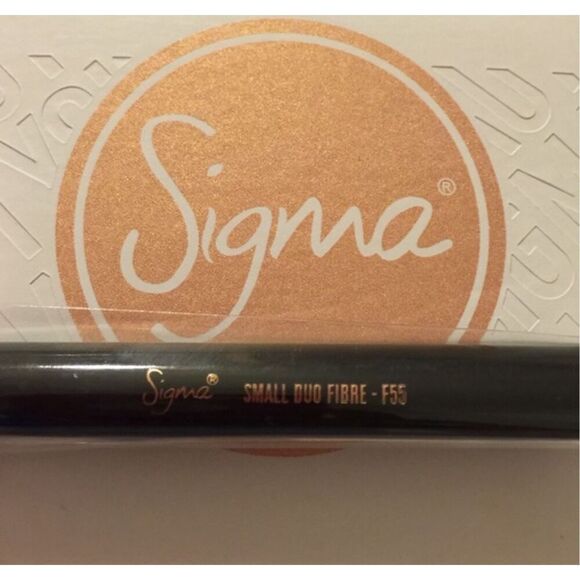 NEW Sigma F55 Small Duo Fibre makeup brush $22 - Picture 2 of 3